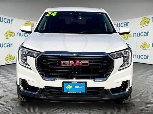 Used 2024 GMC Terrain SLE AWD/4WD image 2