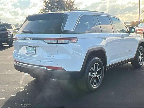 New 2025 Jeep Grand Cherokee Limited image 3