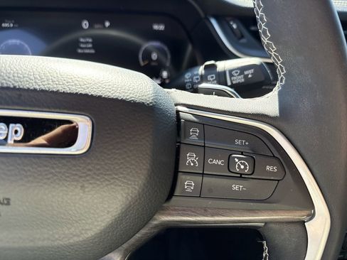 Used 2024 Jeep Grand Cherokee L Limited w/ Luxury Tech Group II RWD image 26