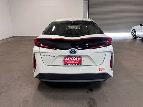 Used 2017 Toyota Prius Prime Plus image 4