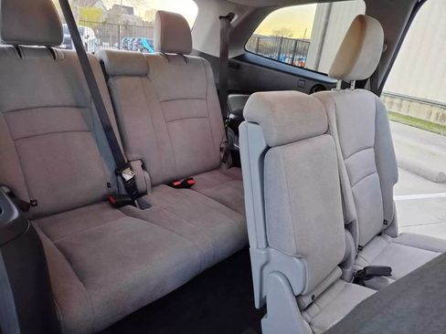 Used 2019 Honda Pilot LX image 11