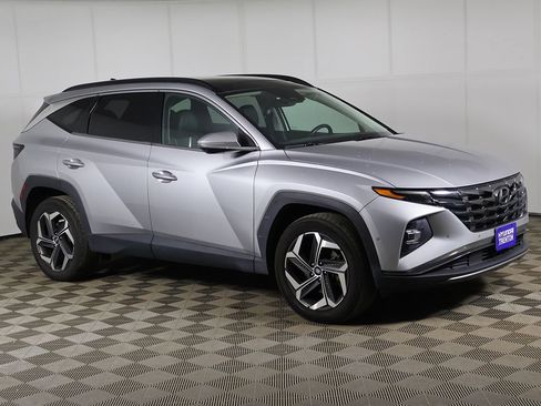 Certified 2022 Hyundai Tucson Limited AWD/4WD image 2