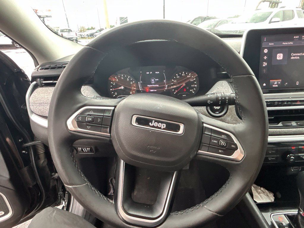 Used 2022 Jeep Compass Latitude w/ Sun and Sound Group FWD image 17