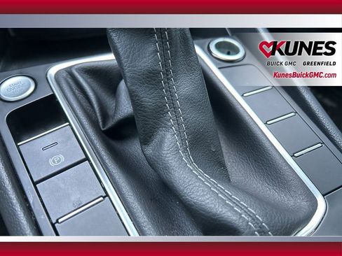 Used 2020 Volkswagen Jetta R-Line w/ R-Line Cold Weather Package image 33