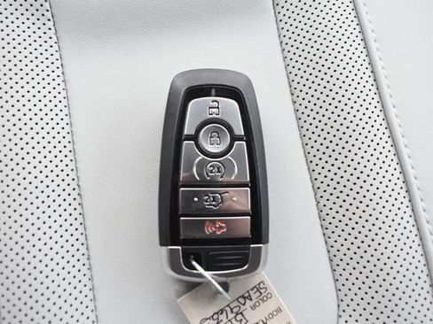 Used 2025 Ford Expedition Platinum w/ Platinum Ultimate Package AWD/4WD image 35
