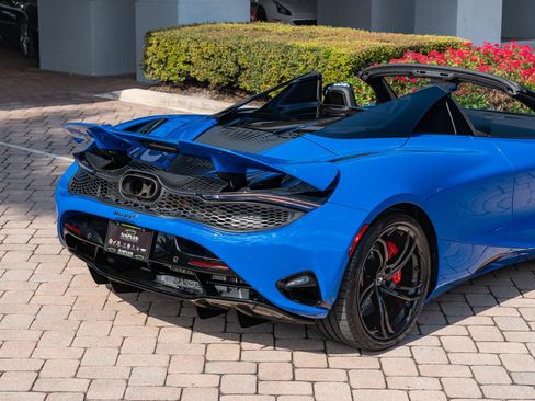 Used 2024 McLaren 750S Spider RWD image 48