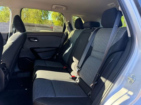 Certified 2023 Nissan Rogue SV image 9