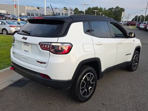 Used 2024 Jeep Compass Trailhawk AWD/4WD image 13