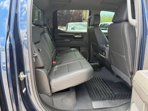 Used 2022 GMC Sierra 1500 SLT w/ SLT Convenience Package AWD/4WD image 25