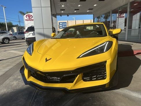 Used 2025 Chevrolet Corvette Z06 w/ Z07 Performance Package image 10