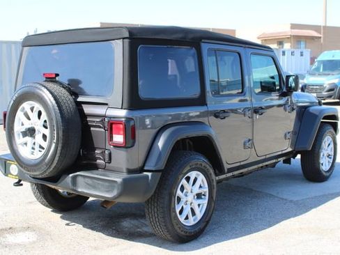 Used 2023 Jeep Wrangler Unlimited Sport AWD/4WD image 4