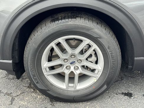 New 2026 Ford Explorer Active RWD image 11