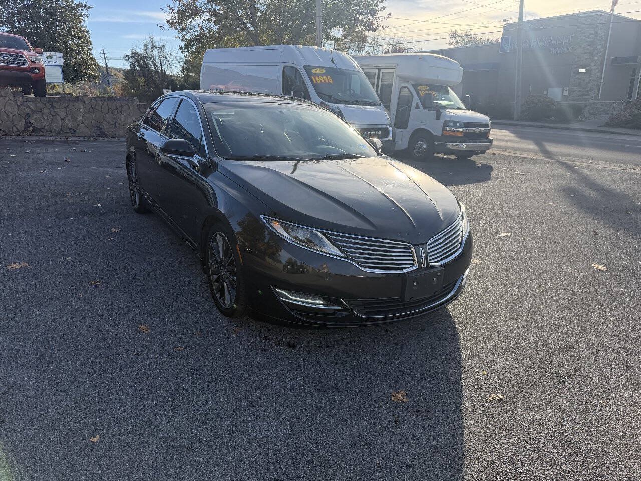 Used 2014 Lincoln MKZ AWD image 4