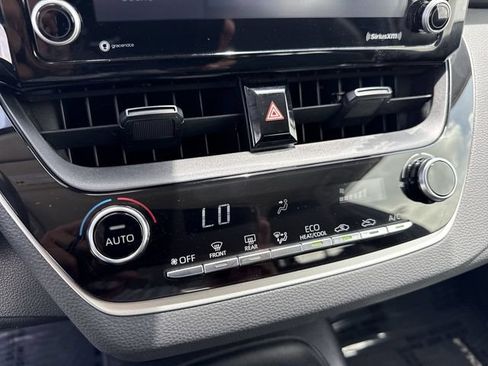 Used 2022 Toyota Corolla LE FWD image 20