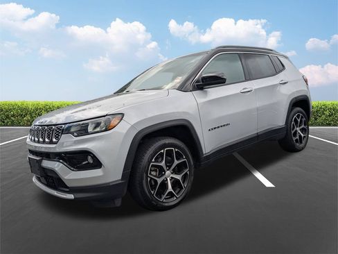 Used 2024 Jeep Compass Limited AWD/4WD image 9
