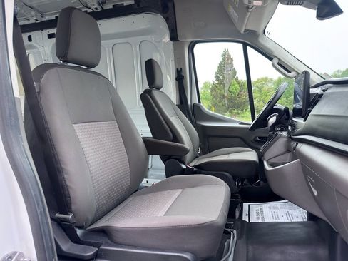 Used 2024 Ford Transit 250 148 Medium Roof w/ Load Area Protection Package RWD image 30