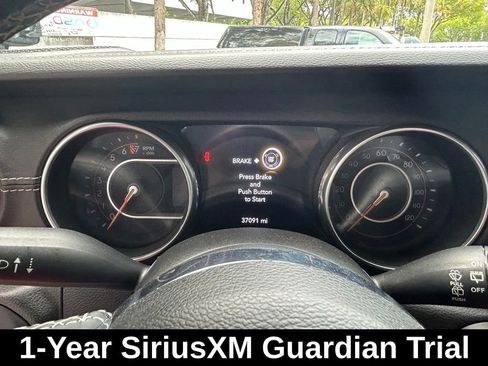 Used 2018 Jeep Wrangler Unlimited Sahara AWD/4WD image 18