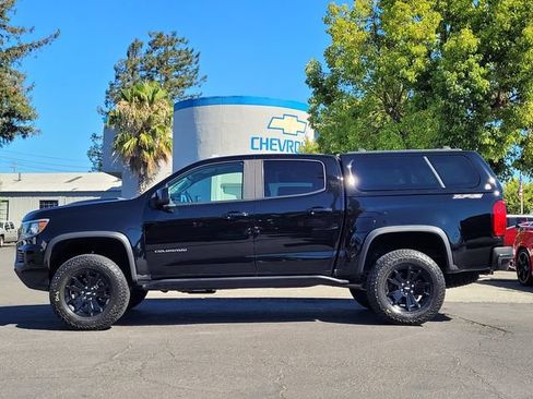 Used 2021 Chevrolet Colorado ZR2 w/ ZR2 Midnight Special Edition AWD/4WD image 9
