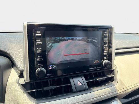 Used 2019 Toyota RAV4 XLE AWD/4WD image 23