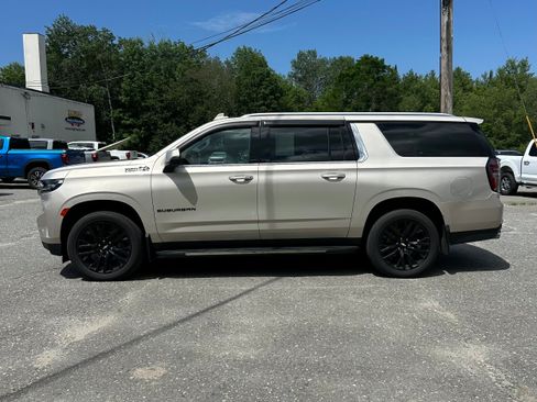 Used 2024 Chevrolet Suburban High Country w/ Max Trailering Package AWD/4WD image 6