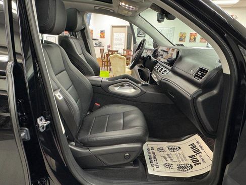 Used 2023 Mercedes-Benz GLS 450 4MATIC image 15