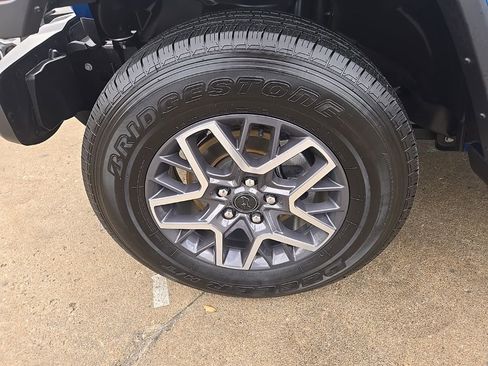 Used 2024 Jeep Wrangler Sahara w/ Technology Group AWD/4WD image 27