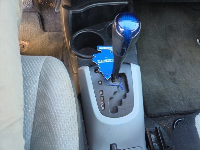 Used 2014 Toyota Prius C One FWD image 9