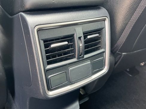 Used 2019 Subaru Forester Premium w/ All-Weather Package image 19