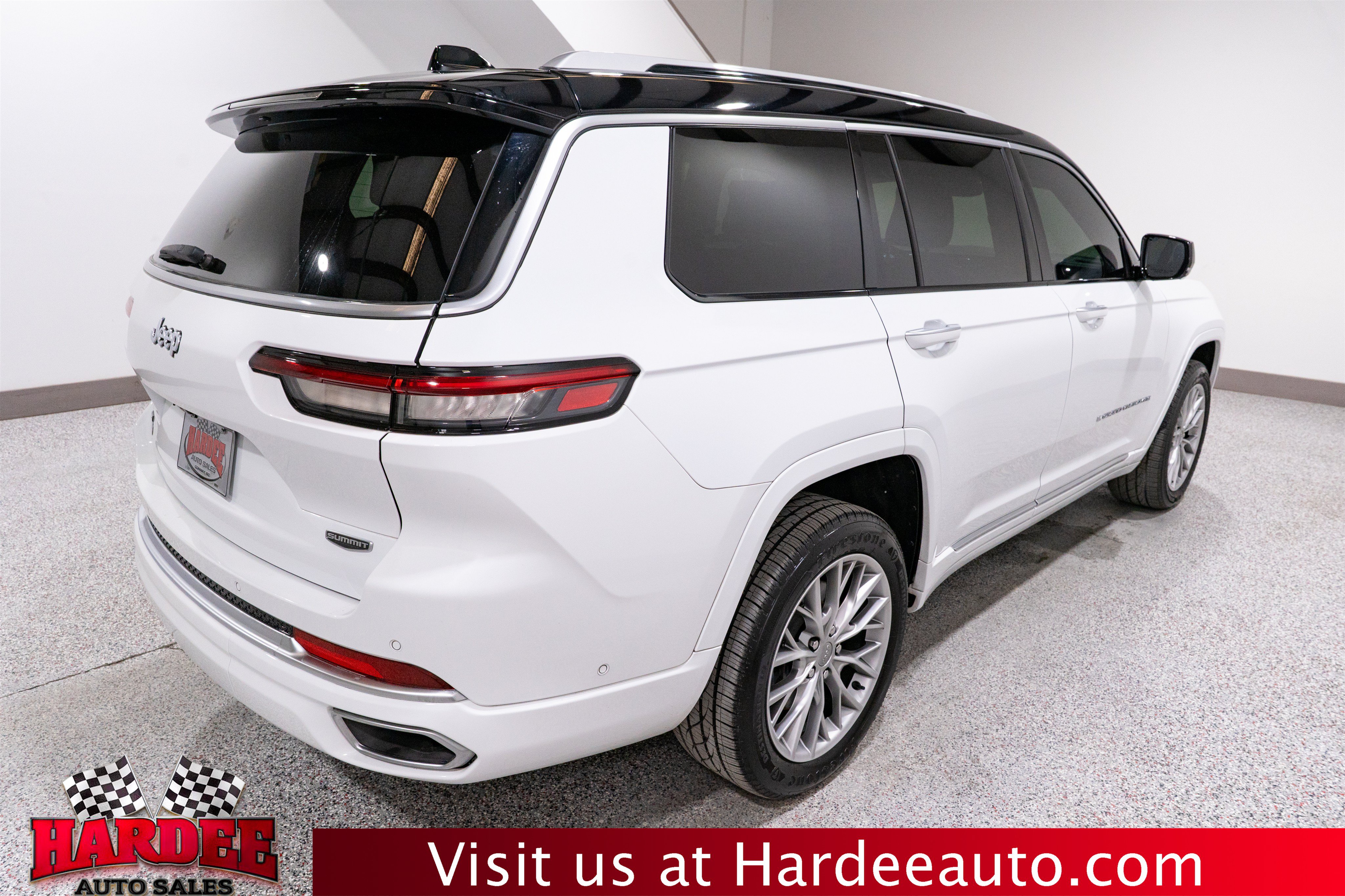 Used 2023 Jeep Grand Cherokee L Summit w/ Luxury Tech Group V RWD image 5