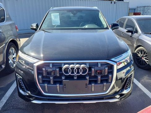 Used 2025 Audi Q7 3.0T Premium Plus image 2