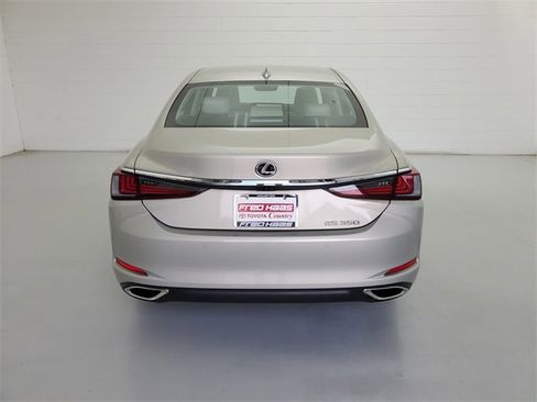 Used 2023 Lexus ES 350 image 6
