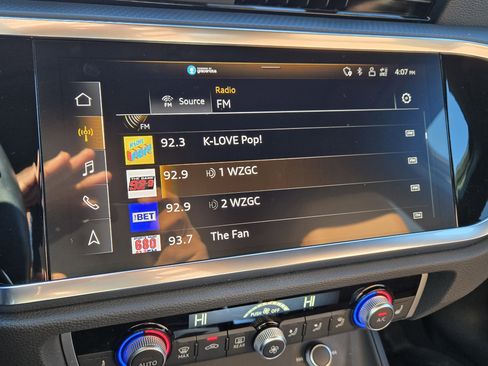 Used 2023 Audi Q3 2.0T Premium Plus w/ Premium Plus Package image 23