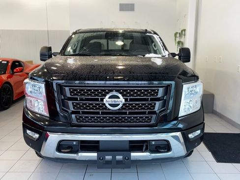 Used 2020 Nissan Titan SV image 35
