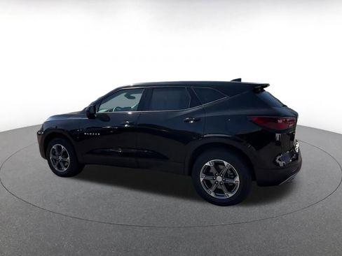 Used 2025 Chevrolet Blazer LT FWD image 10