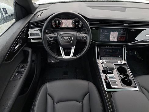 Used 2025 Audi Q8 Premium w/ Convenience Package image 23