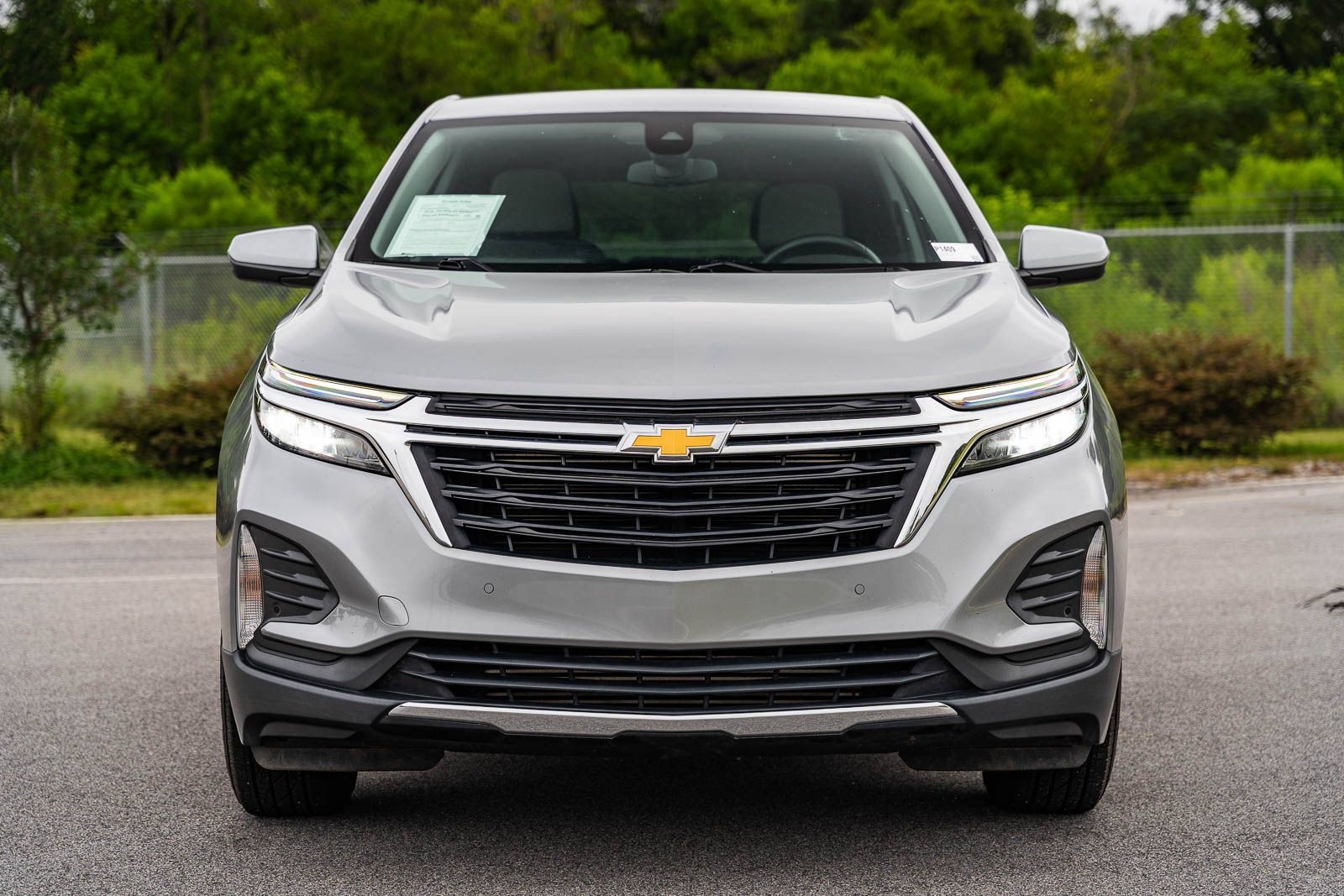 Used 2024 Chevrolet Equinox LT w/ Driver Convenience Package FWD image 2