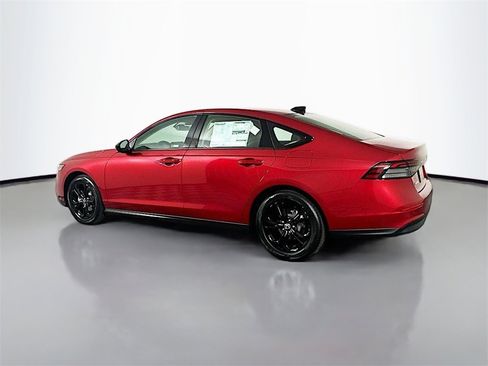 New 2025 Honda Accord SE image 9