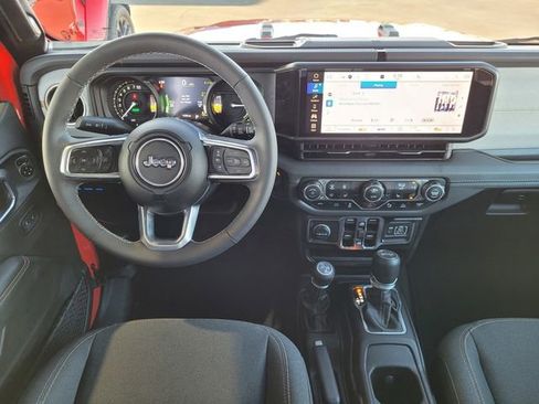 Used 2025 Jeep Wrangler Unlimited Sahara w/ Safety Group AWD/4WD image 7