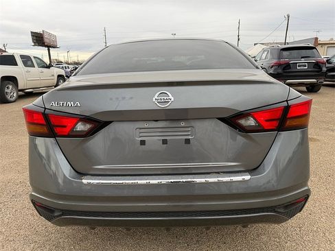 Used 2022 Nissan Altima 2.5 S image 4