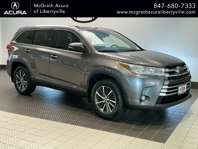 Used 2019 Toyota Highlander XLE AWD/4WD image 1