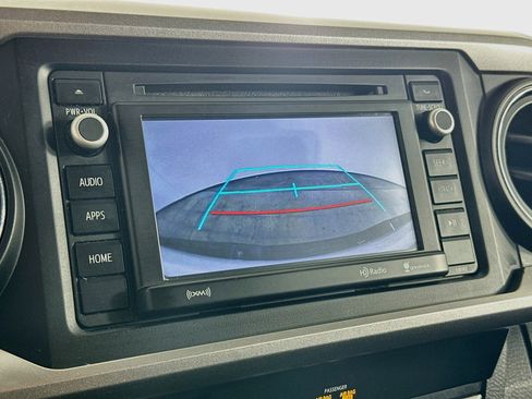 Used 2016 Toyota Tacoma SR5 RWD image 22
