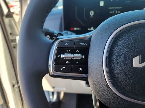 New 2025 Kia Carnival SX Prestige image 19