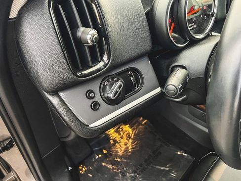 Used 2019 MINI Cooper Countryman SE w/ Driver Assistance Package image 13