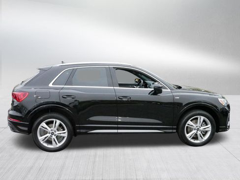 Used 2024 Audi Q3 2.0T Premium Plus w/ Premium Plus Package image 8