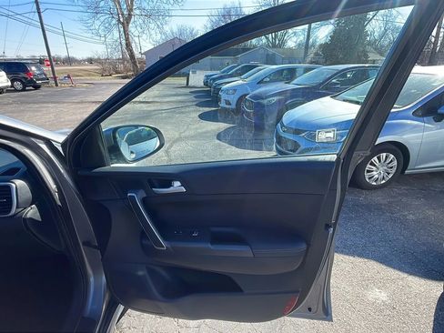 Used 2018 Kia Sportage LX AWD/4WD image 28