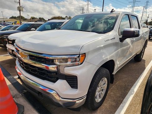 Used 2025 Chevrolet Silverado 1500 LT image 3