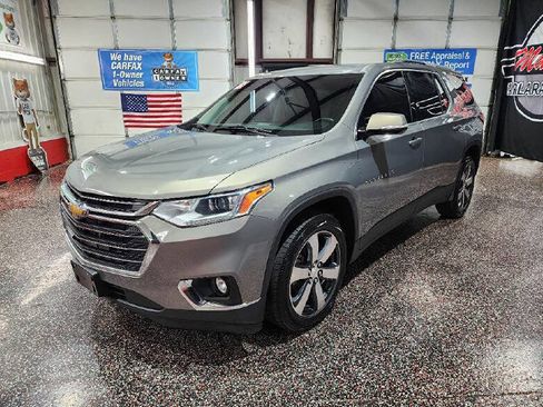 Used 2018 Chevrolet Traverse LT image 3