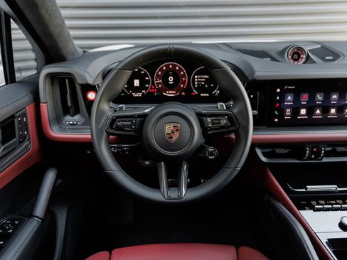 Certified 2026 Porsche Cayenne GTS AWD/4WD image 20