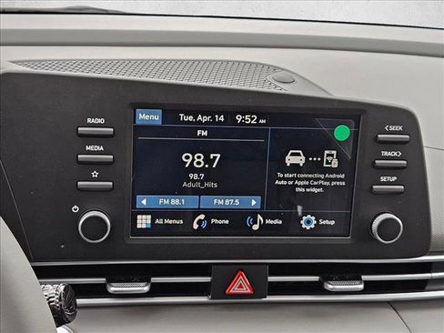New 2026 Hyundai Elantra SEL Sport FWD image 18