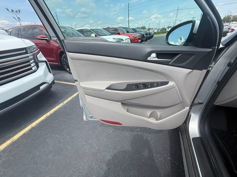 Used 2019 Hyundai Tucson SEL FWD image 11